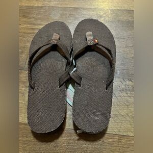 Rainbow Hemp NWT. Size 6